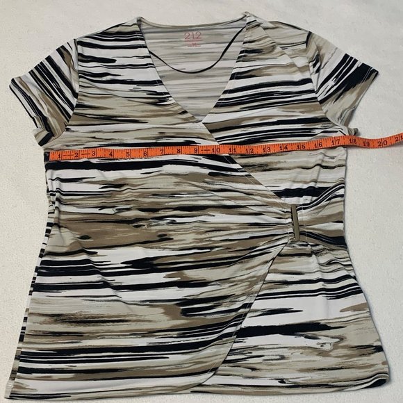 V-neck Blouse Wrap Style w/Buckle 📢5 for $20 - Picture 8 of 8